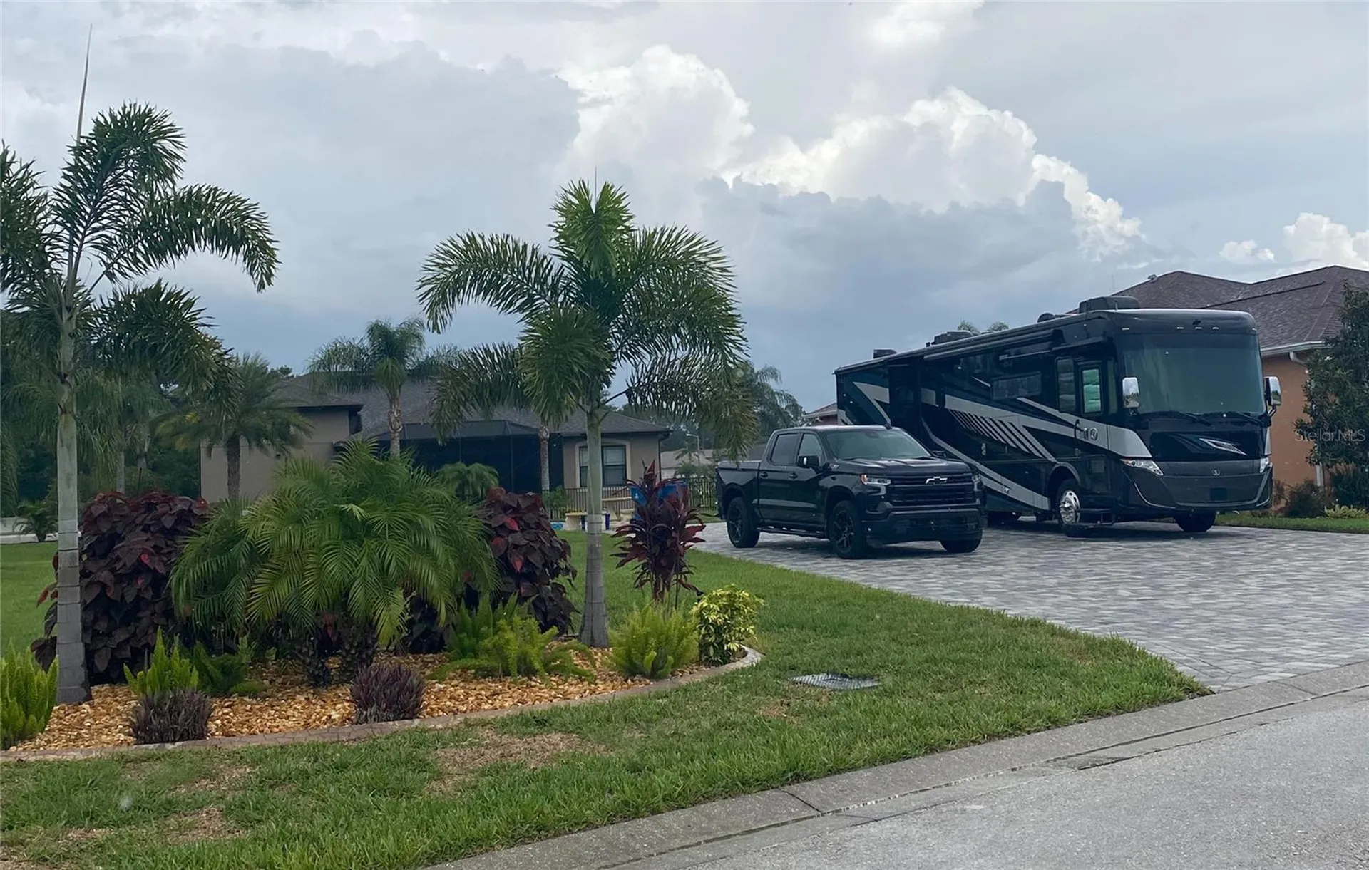 333 Nolane Lane Polk City FL 33868