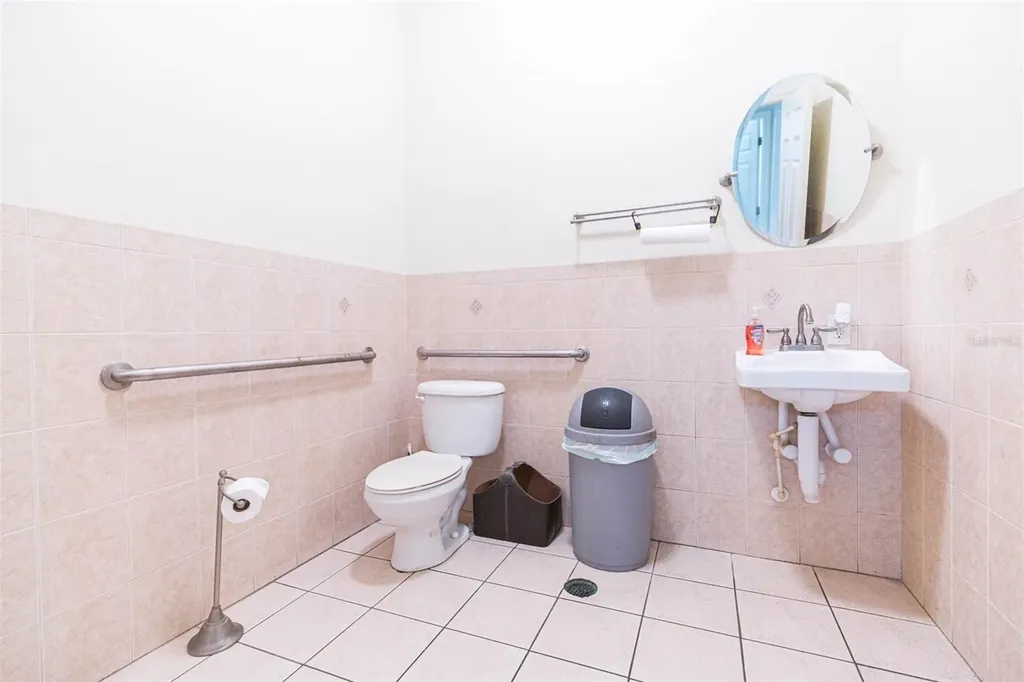 13815 21st Street Dade City FL 33525