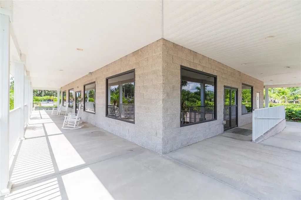 13815 21st Street Dade City FL 33525