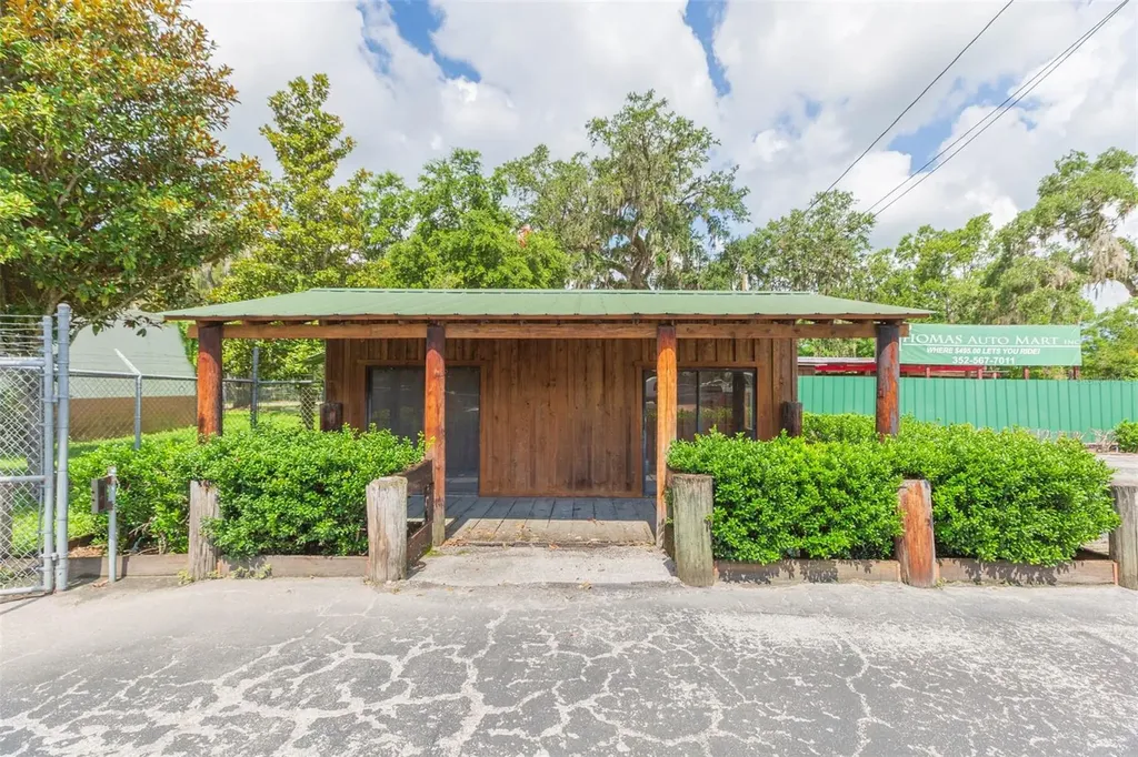 13815 21st Street Dade City FL 33525