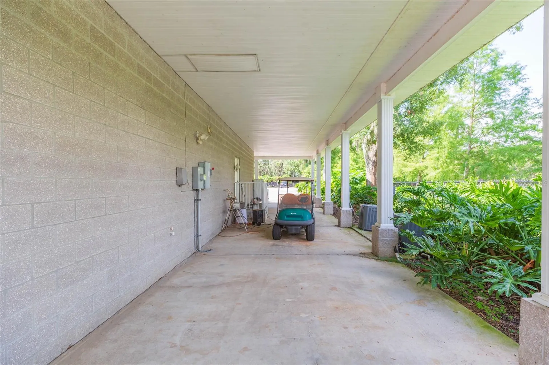 13815 21st Street Dade City FL 33525