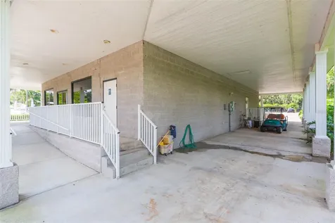 13815 21st Street Dade City FL 33525