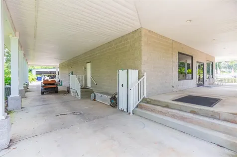 13815 21st Street Dade City FL 33525