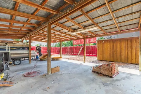 13815 21st Street Dade City FL 33525