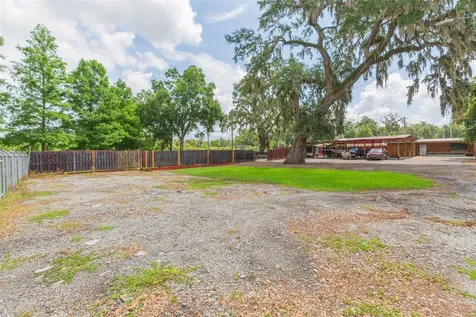 13815 21st Street Dade City FL 33525