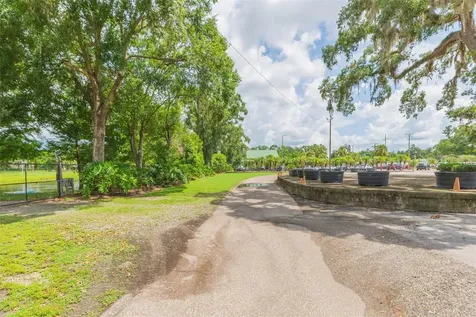 13815 21st Street Dade City FL 33525