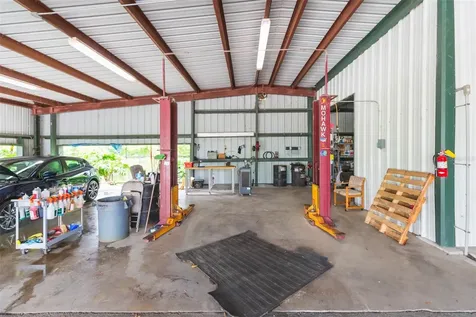 13815 21st Street Dade City FL 33525