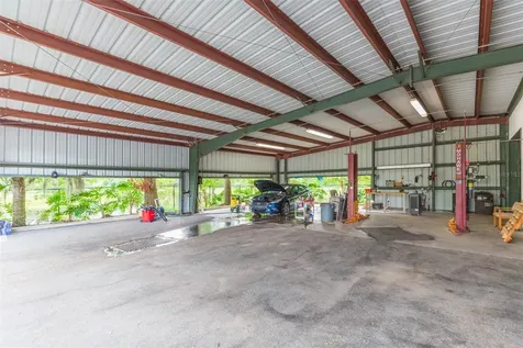 13815 21st Street Dade City FL 33525