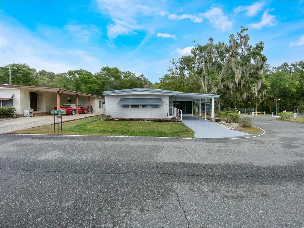 164 Royal Palm Drive Leesburg FL 34748