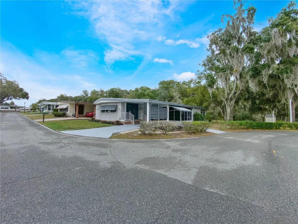 164 Royal Palm Drive Leesburg FL 34748