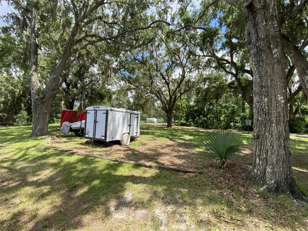 164 Royal Palm Drive Leesburg FL 34748