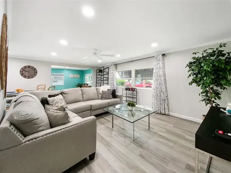 164 Royal Palm Drive Leesburg FL 34748