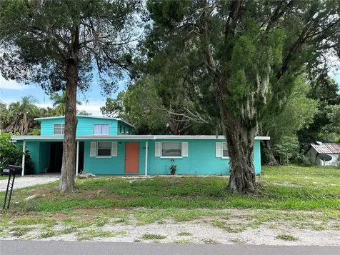 704 38th Street W Bradenton FL 34205