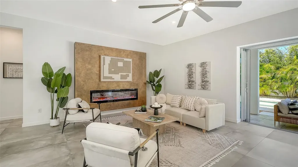 2124 Clematis Place Sarasota FL 34239