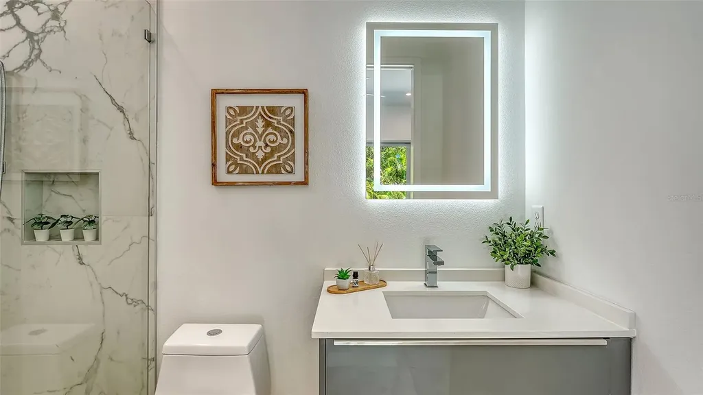 2124 Clematis Place Sarasota FL 34239