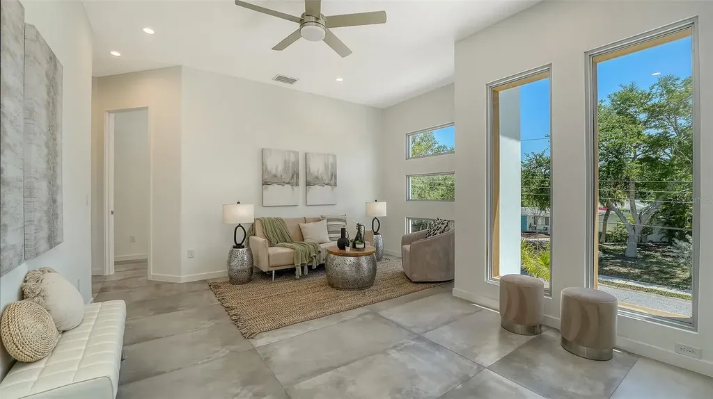 2124 Clematis Place Sarasota FL 34239