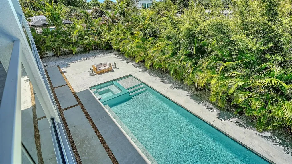 2124 Clematis Place Sarasota FL 34239