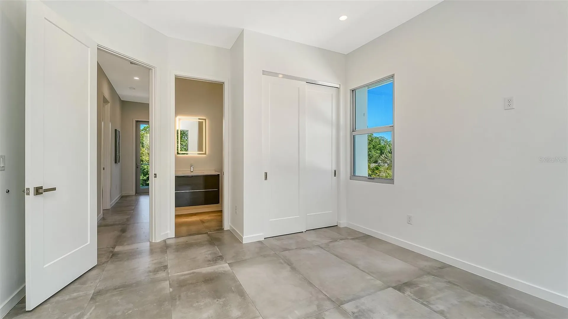 2124 Clematis Place Sarasota FL 34239