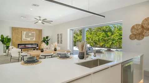 2124 Clematis Place Sarasota FL 34239