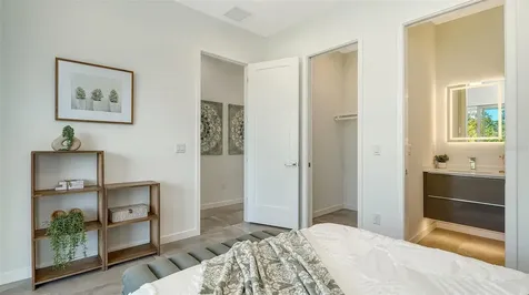 2124 Clematis Place Sarasota FL 34239