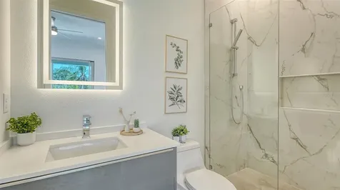 2124 Clematis Place Sarasota FL 34239
