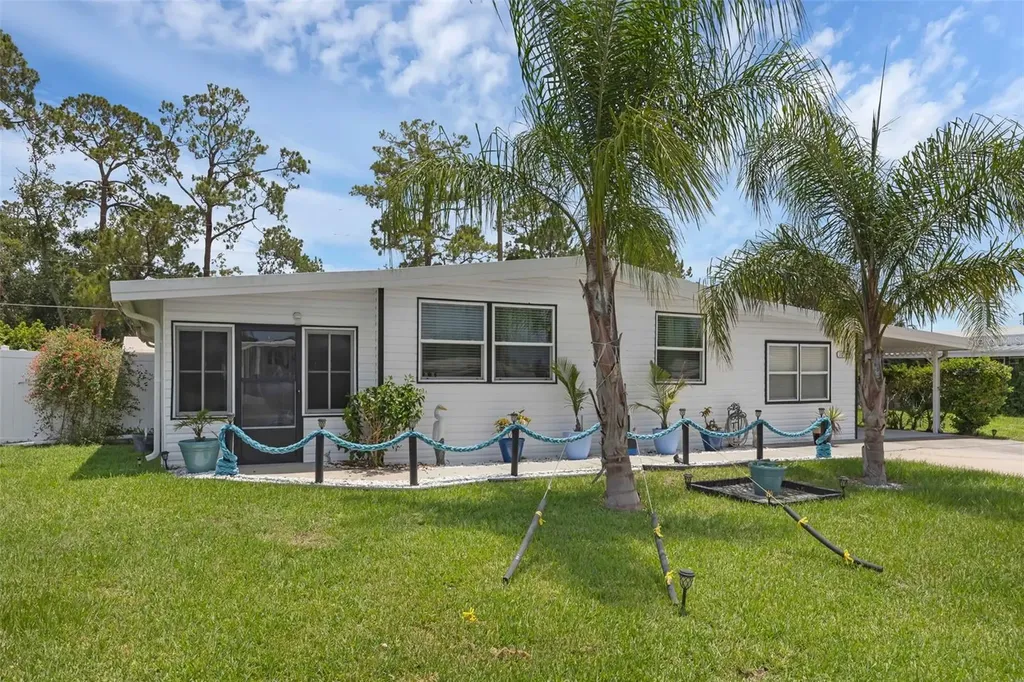 1025 Capella Drive Tavares FL 32778