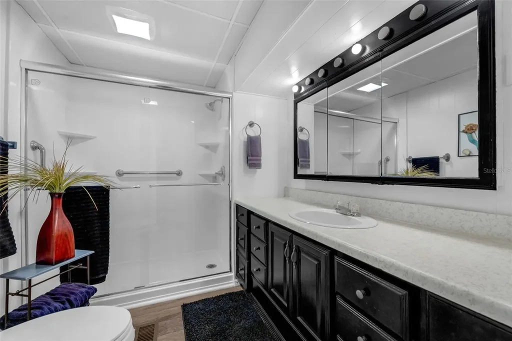 1025 Capella Drive Tavares FL 32778