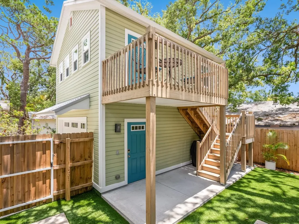 1732 6th Street Sarasota FL 34236