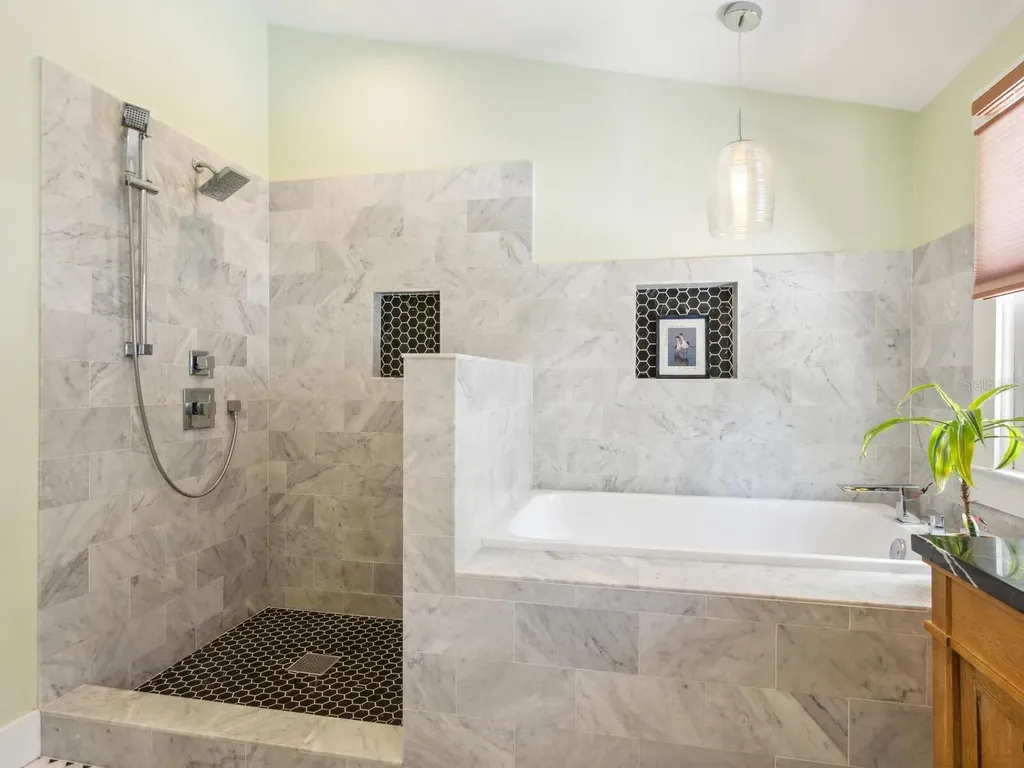 1732 6th Street Sarasota FL 34236