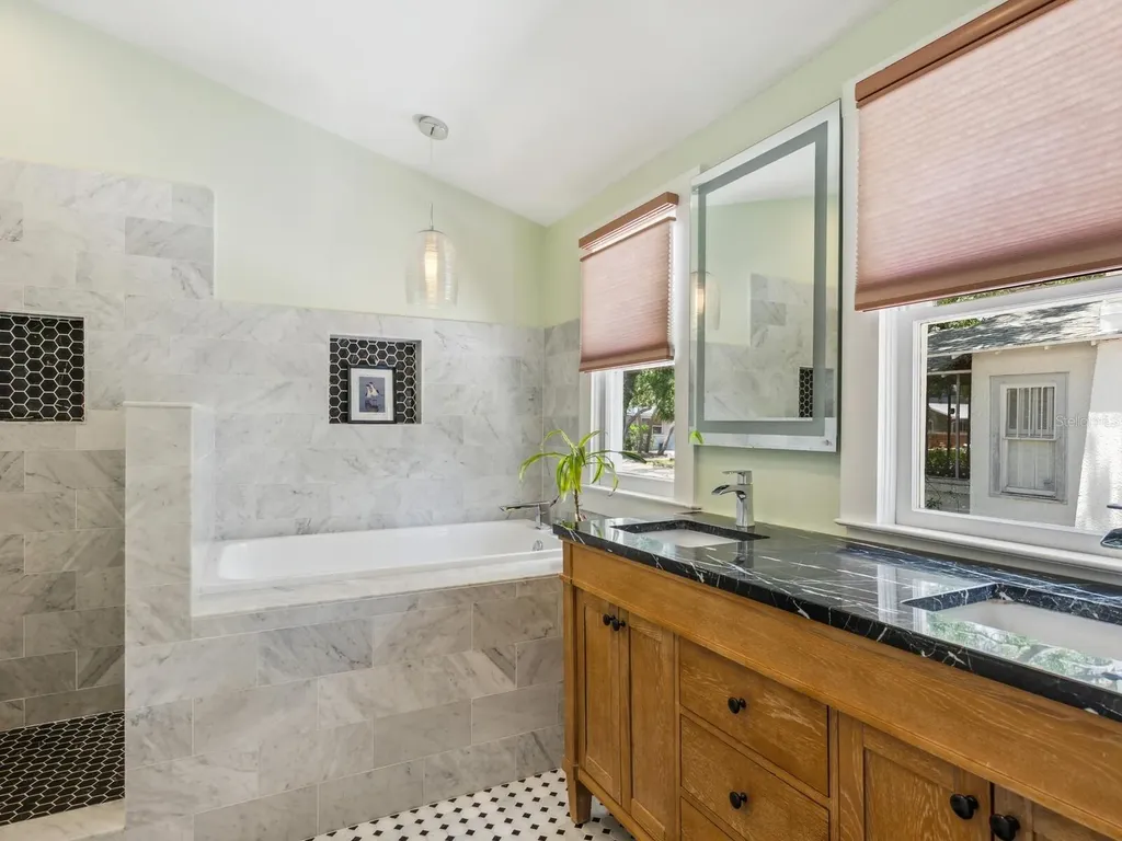 1732 6th Street Sarasota FL 34236
