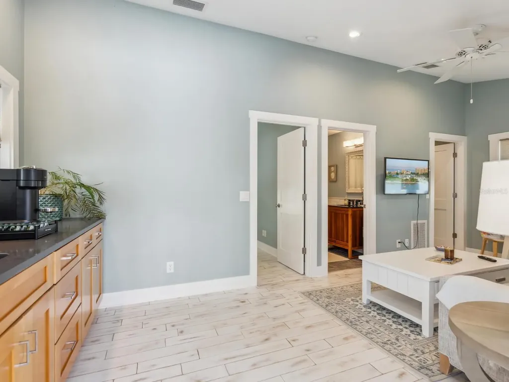 1732 6th Street Sarasota FL 34236