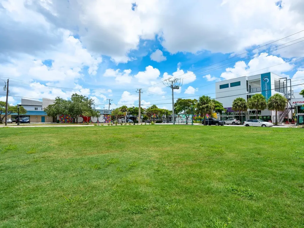 1732 6th Street Sarasota FL 34236