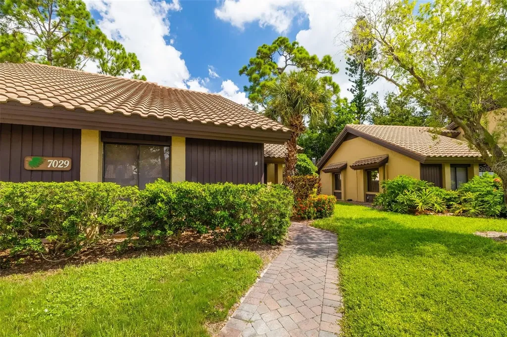 7029 S Tamiami Trail Sarasota FL 34231