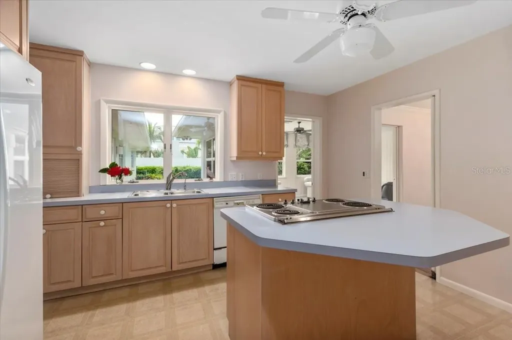 1541 Flower Drive Sarasota FL 34239