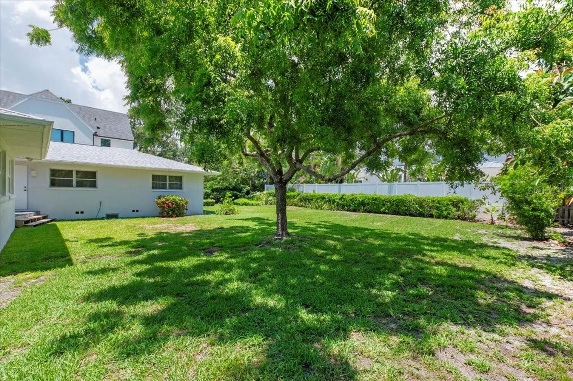 1541 Flower Drive Sarasota FL 34239