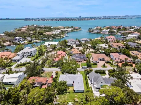 1541 Flower Drive Sarasota FL 34239
