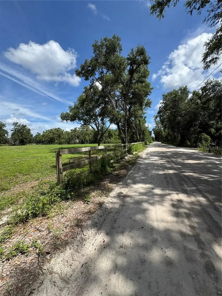 6845 Lumberton Road Zephyrhills FL 33540
