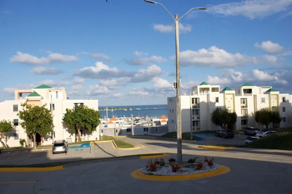 Codominium Vista Real Fajardo PR 00738