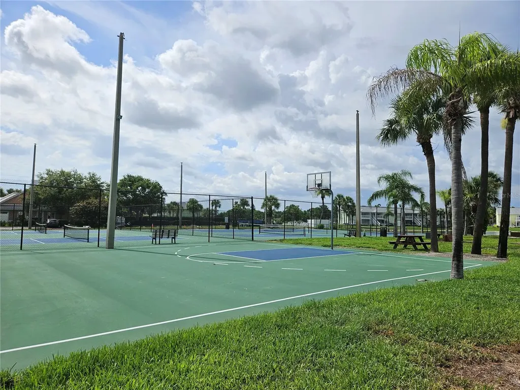 4985 Cobia Drive SE St Petersburg FL 33705