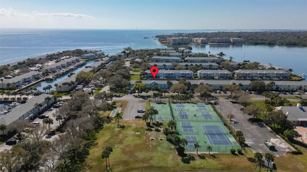 4985 Cobia Drive SE St Petersburg FL 33705