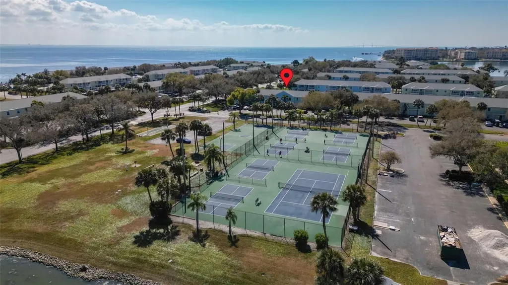 4985 Cobia Drive SE St Petersburg FL 33705