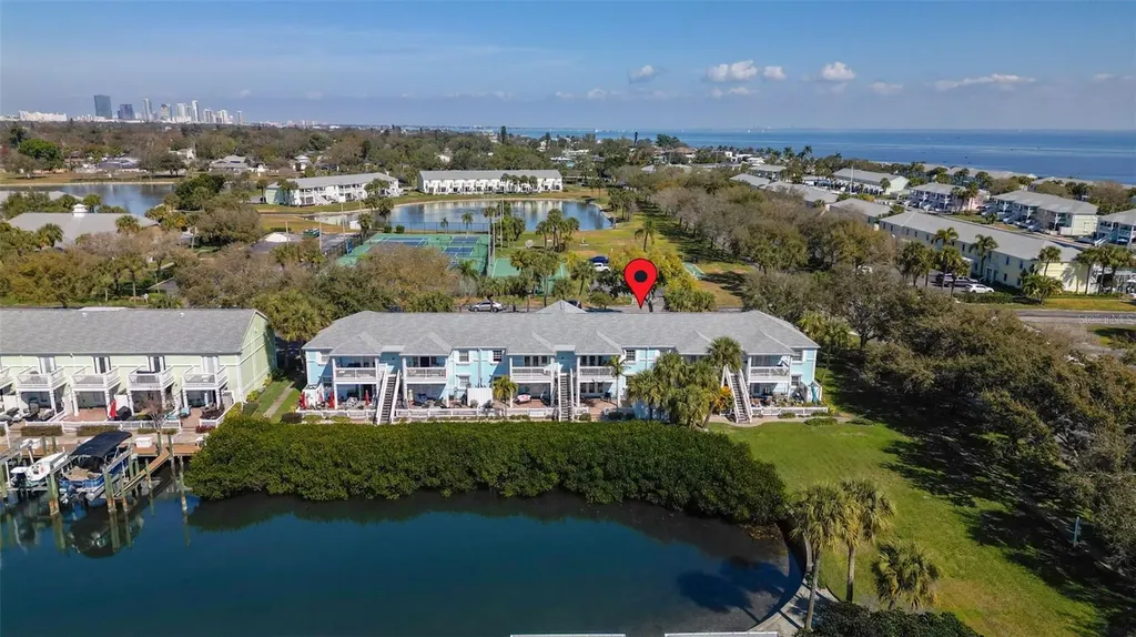 4985 Cobia Drive SE St Petersburg FL 33705