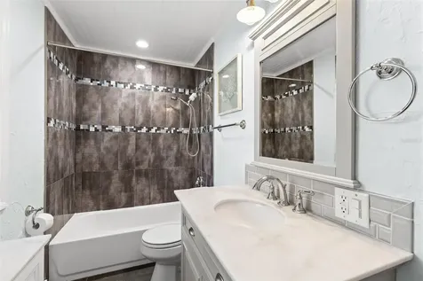 4985 Cobia Drive SE St Petersburg FL 33705