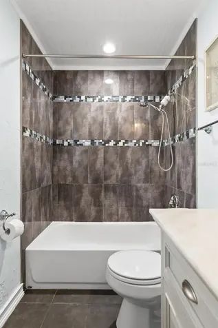4985 Cobia Drive SE St Petersburg FL 33705