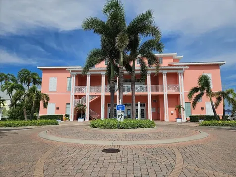 4985 Cobia Drive SE St Petersburg FL 33705