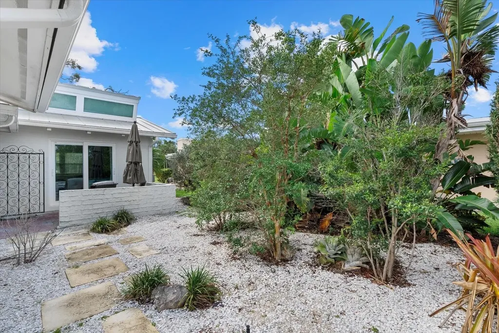 538 Magellan Drive Sarasota FL 34243