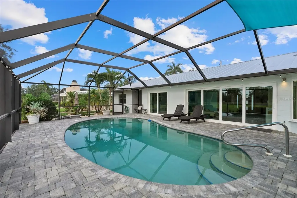 538 Magellan Drive Sarasota FL 34243