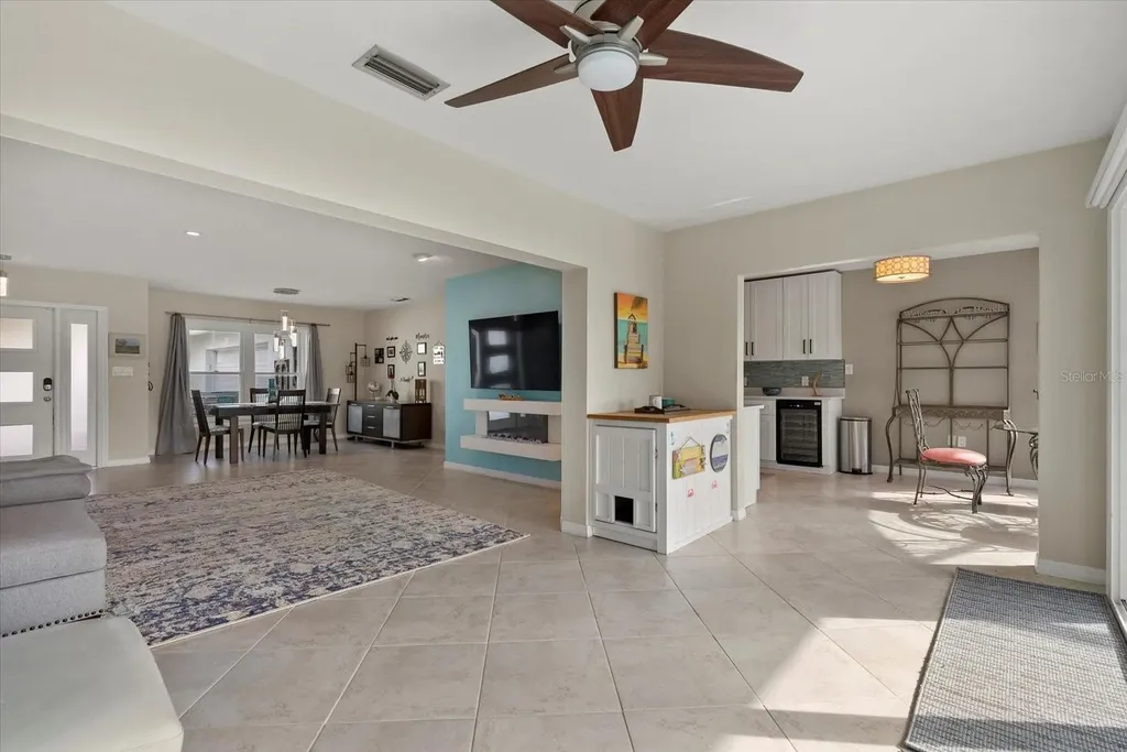 538 Magellan Drive Sarasota FL 34243