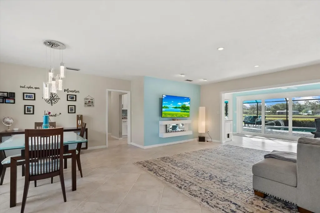 538 Magellan Drive Sarasota FL 34243