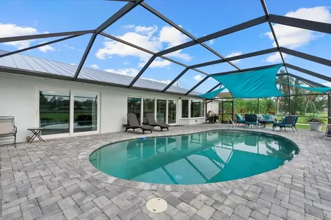 538 Magellan Drive Sarasota FL 34243